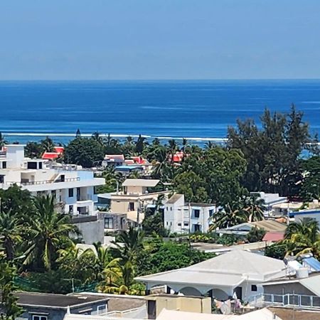 Seaview Luxury Appartment Flic en Flac Luaran gambar