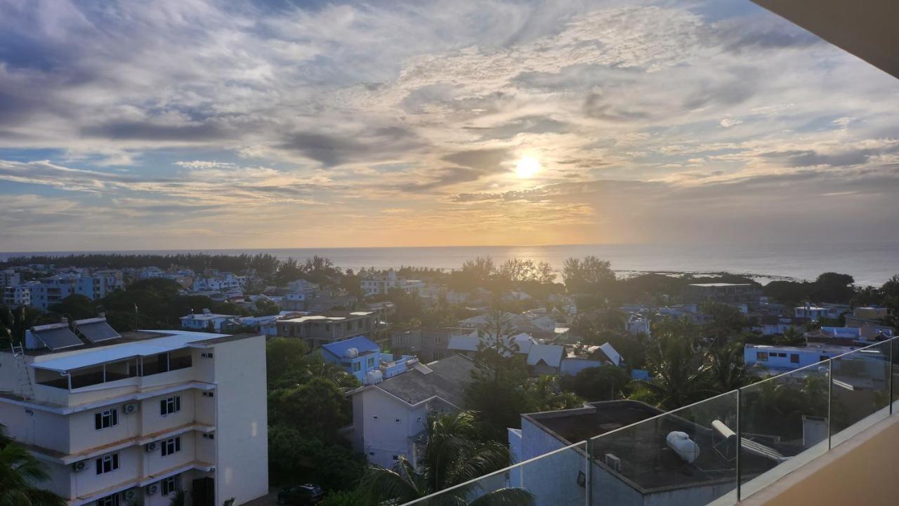 Seaview Luxury Appartment Flic en Flac Luaran gambar