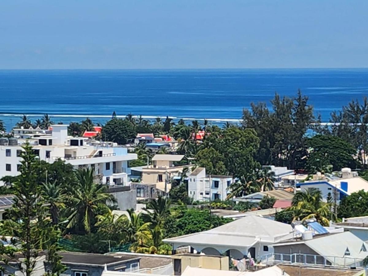 Seaview Luxury Appartment Flic en Flac Luaran gambar