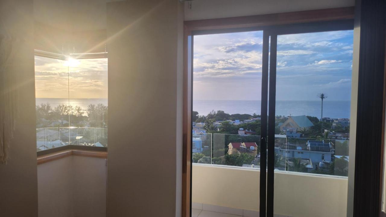 Seaview Luxury Appartment Flic en Flac Luaran gambar