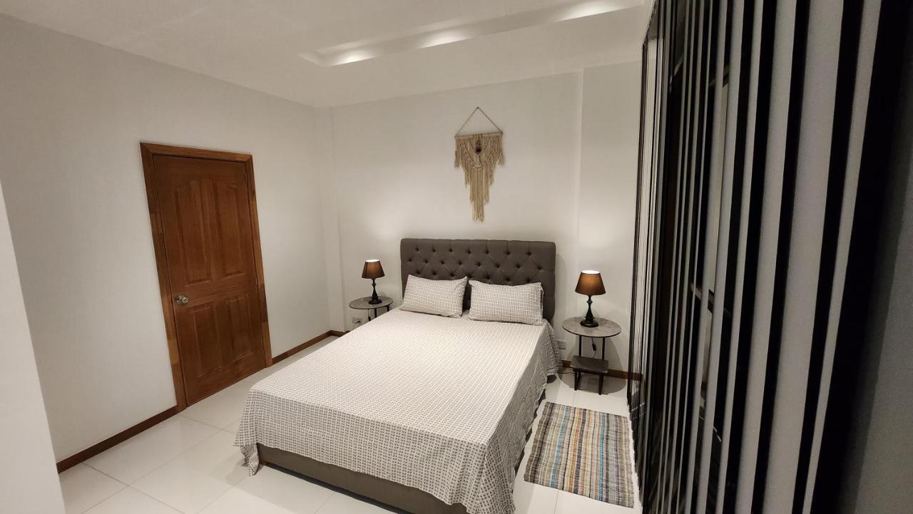 Seaview Luxury Appartment Flic en Flac Luaran gambar