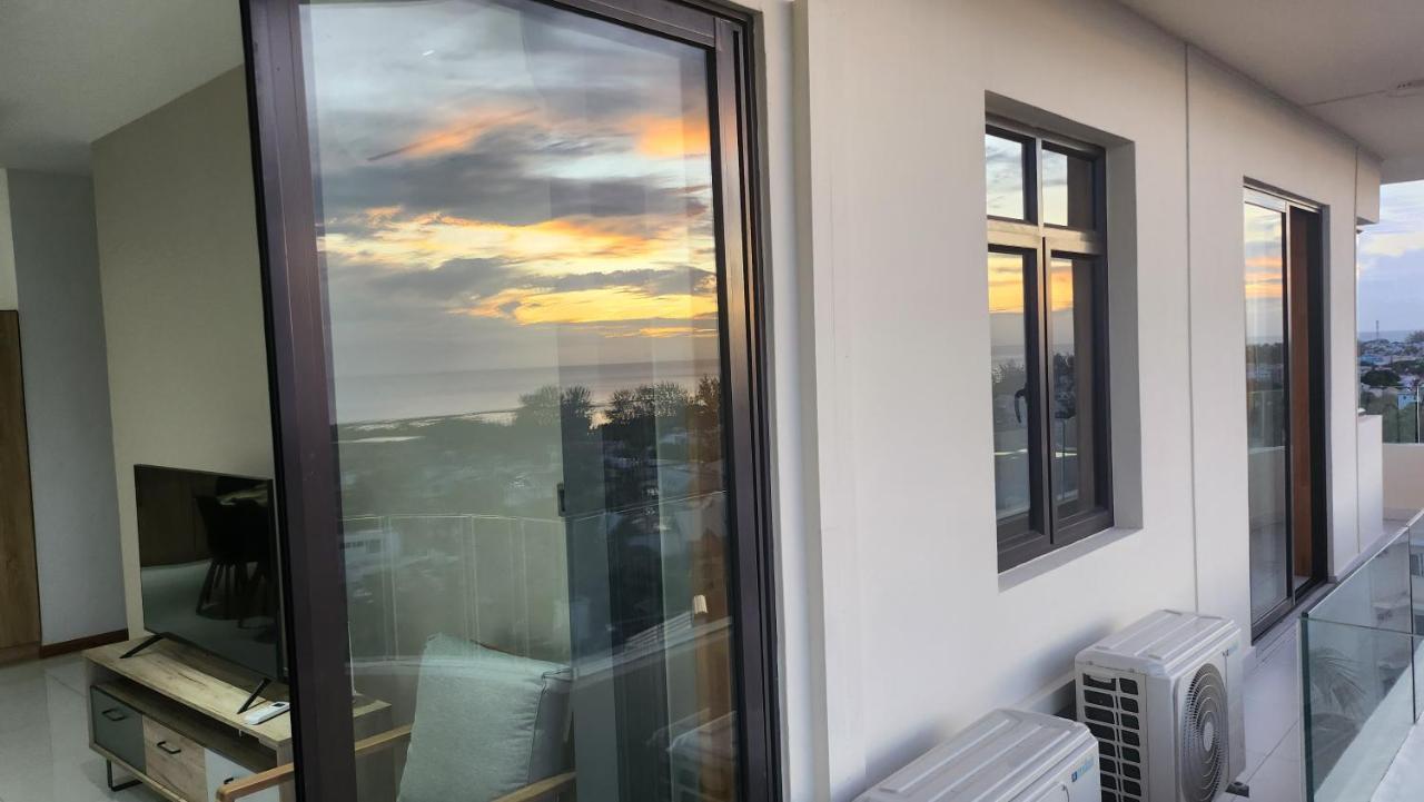 Seaview Luxury Appartment Flic en Flac Luaran gambar